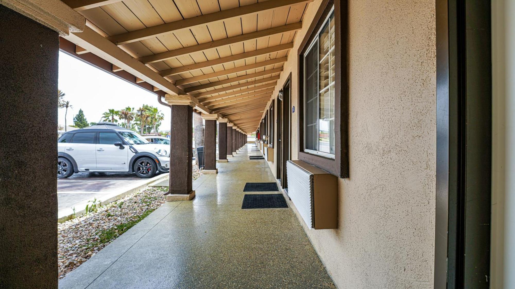 Americas Best Value Inn, אנטיוך מראה חיצוני תמונה