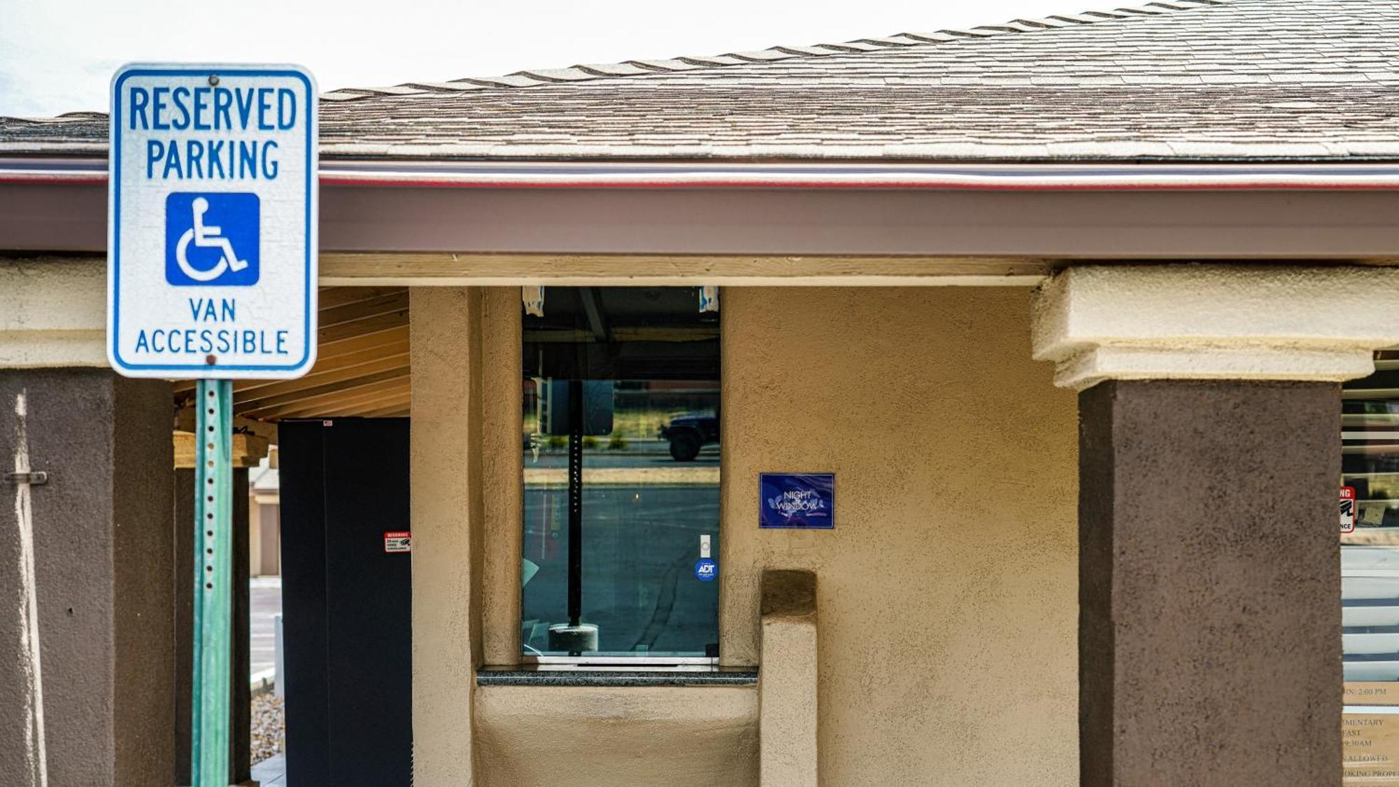 Americas Best Value Inn, אנטיוך מראה חיצוני תמונה