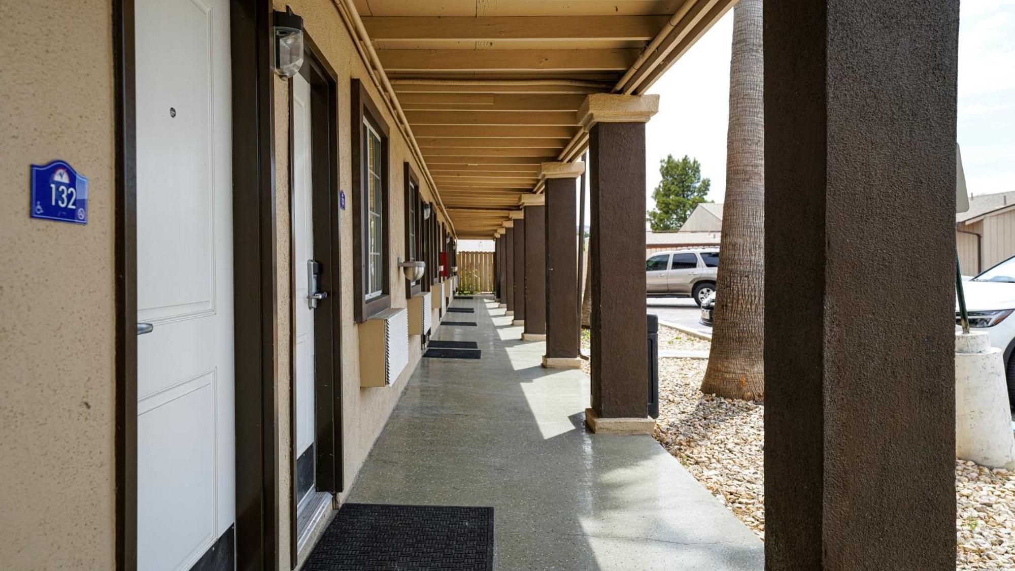 Americas Best Value Inn, אנטיוך מראה חיצוני תמונה
